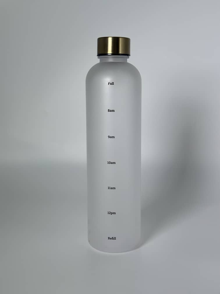 termo de agua con marcadores de tiempo para el agua